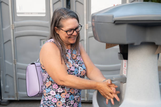Best Portable toilet rental cost  in Farrell, PA